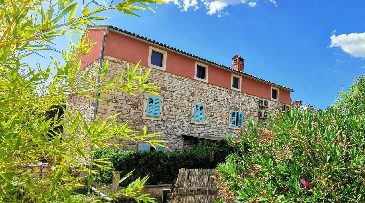 Eti And Mia Holiday Apartments Muntic Exterior photo